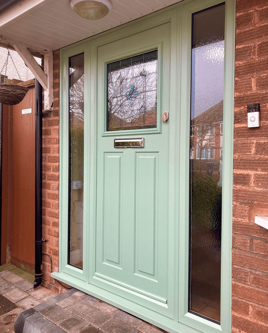 chartwell green door with decorative glass